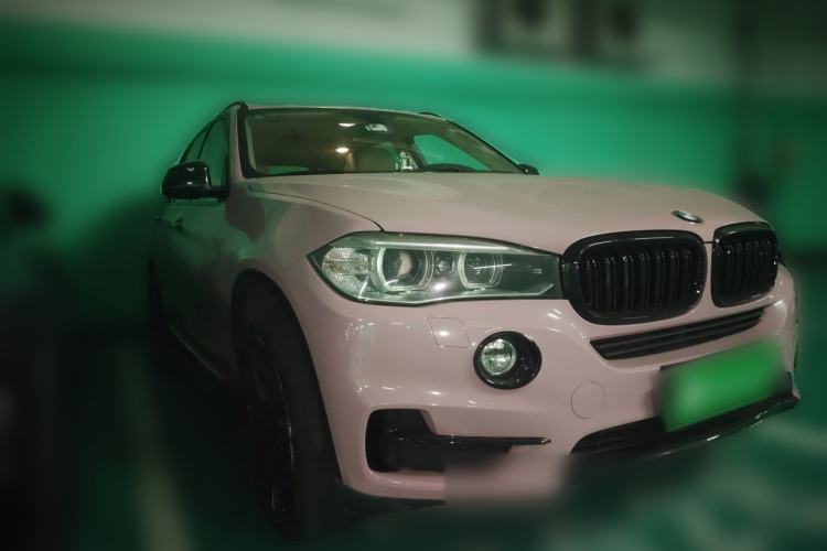 Used BMW X5 2014 xDrive35i Elegant Edition Front Right 45 Deg