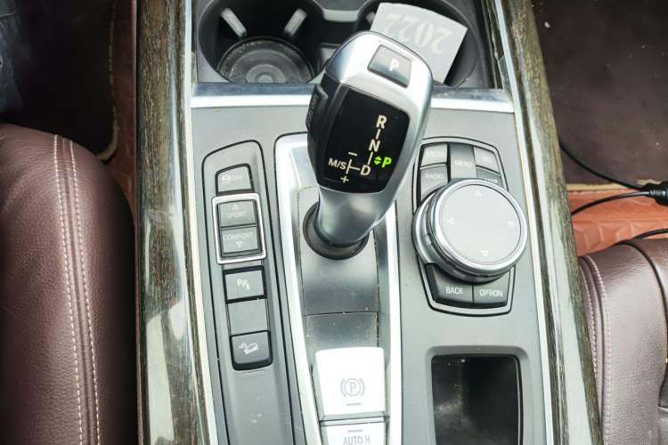 Used BMW X5 2014 xDrive35i Luxury Edition Gear Lever