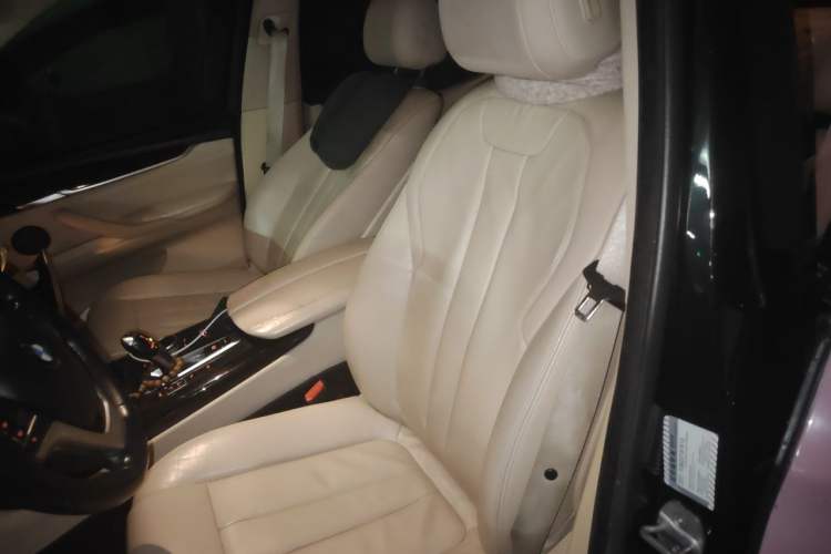 Used BMW X5 2014 xDrive35i Elegant Edition Left Front Seat