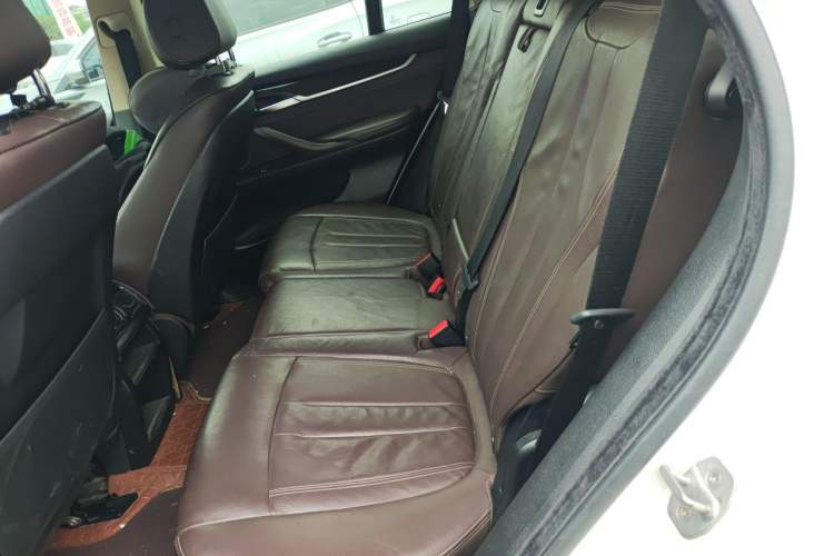 Used BMW X5 2014 xDrive35i Luxury Edition Left Rear Seat