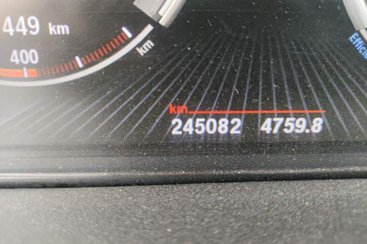 Used BMW X5 2014 xDrive35i Luxury Edition Odometer Close Up
