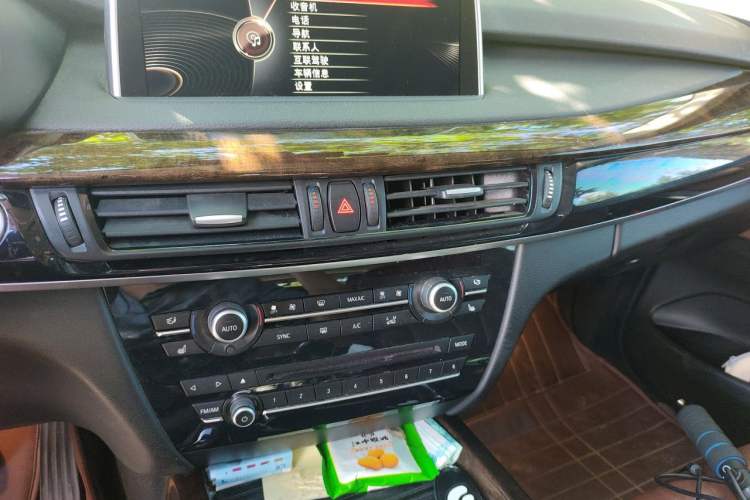 Used BMW X5 2014 xDrive35i Elegant Edition Audio And AC Panel