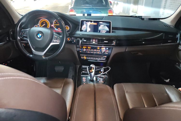 Used BMW X5 2014 xDrive35i Leading Model Center Console