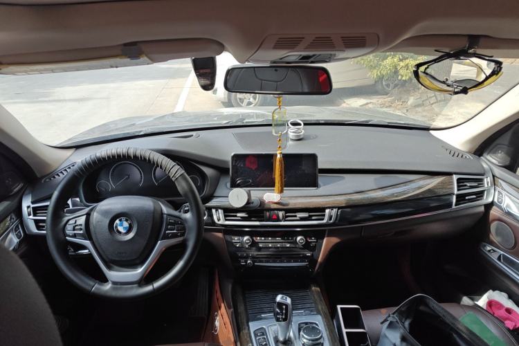 Used BMW X5 2014 xDrive35i Leading Model Center Console