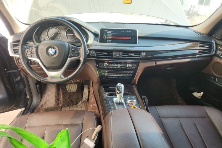 Used BMW X5 2014 xDrive35i Luxury Edition Center Console