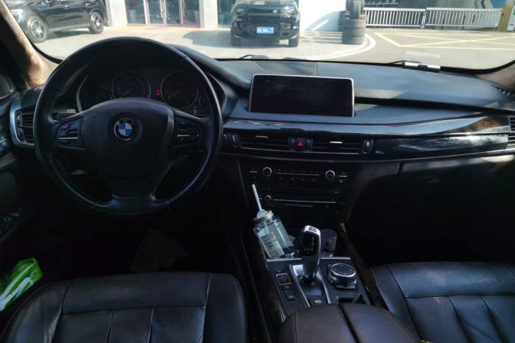 Used BMW X5 2014 xDrive35i Elegant Edition Center Console