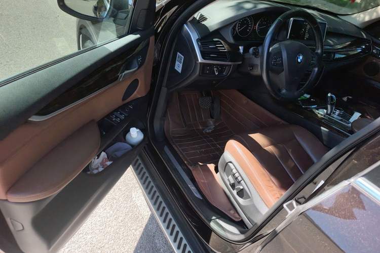 Used BMW X5 2014 xDrive35i Elegant Edition Driver Seat