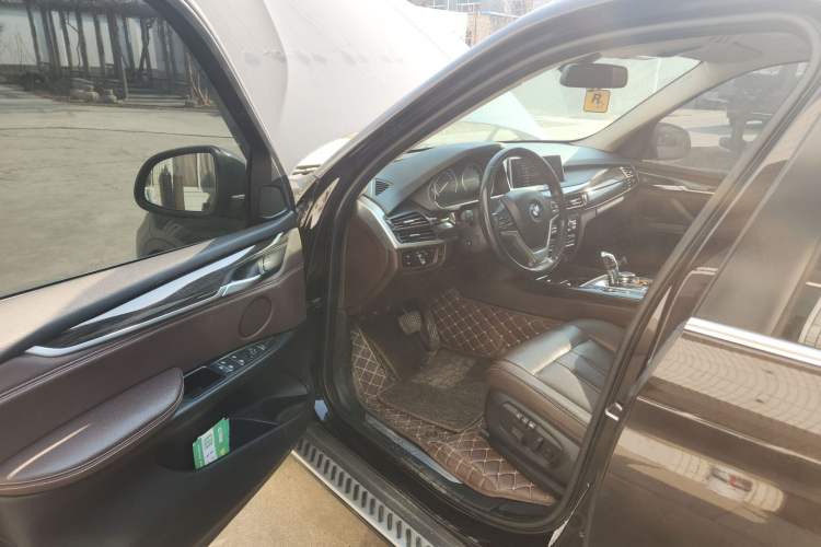 Used BMW X5 2014 xDrive35i Luxury Edition Driver Seat