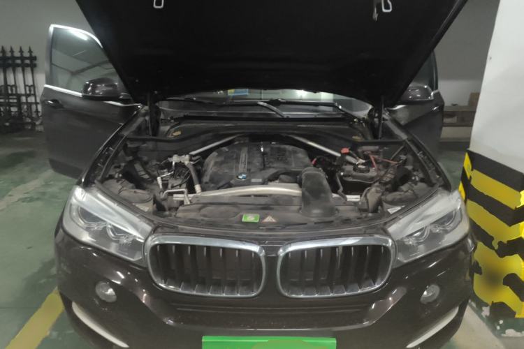 Used BMW X5 2014 xDrive35i Elegant Edition Engine Bay
