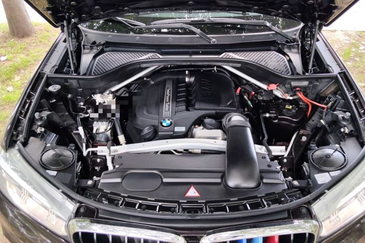 Used BMW X5 2014 xDrive35i Elegant Edition Engine Bay