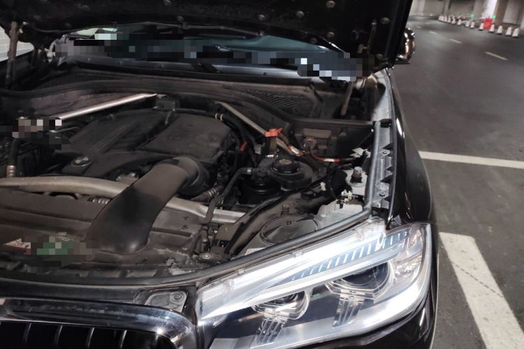 Used BMW X5 2014 xDrive35i Leading Model Engine Bay Left