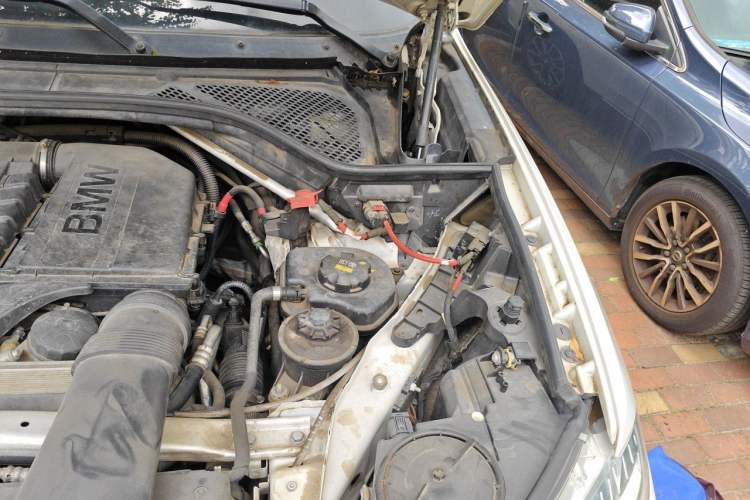 Used BMW X5 2014 xDrive35i Leading Model Engine Bay Left
