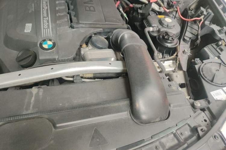 Used BMW X5 2014 xDrive35i Elegant Edition Engine Bay Left