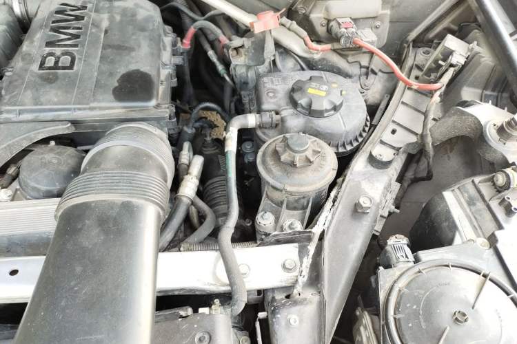 Used BMW X5 2014 xDrive35i Leading Model Engine Bay Left