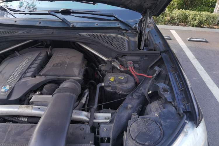 Used BMW X5 2014 xDrive35i Elegant Edition Engine Bay Left