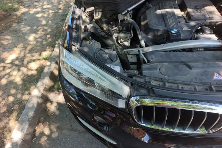 Used BMW X5 2014 xDrive35i Elegant Edition Engine Bay Right