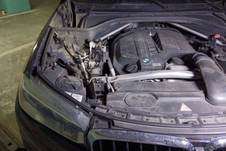 Used BMW X5 2014 xDrive35i Elegant Edition Engine Bay Right