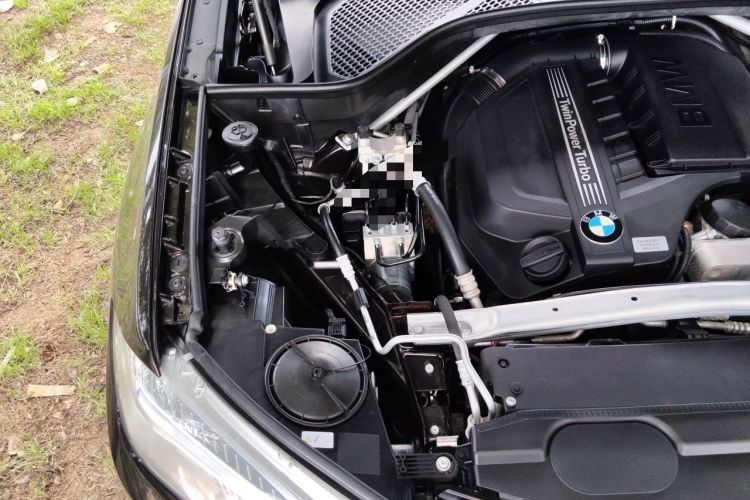 Used BMW X5 2014 xDrive35i Elegant Edition Engine Bay Right