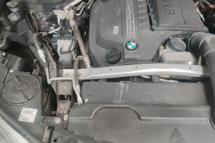Used BMW X5 2014 xDrive35i Elegant Edition Engine Bay Right
