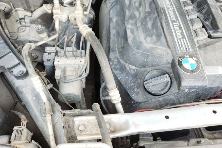 Used BMW X5 2014 xDrive35i Leading Model Engine Bay Right