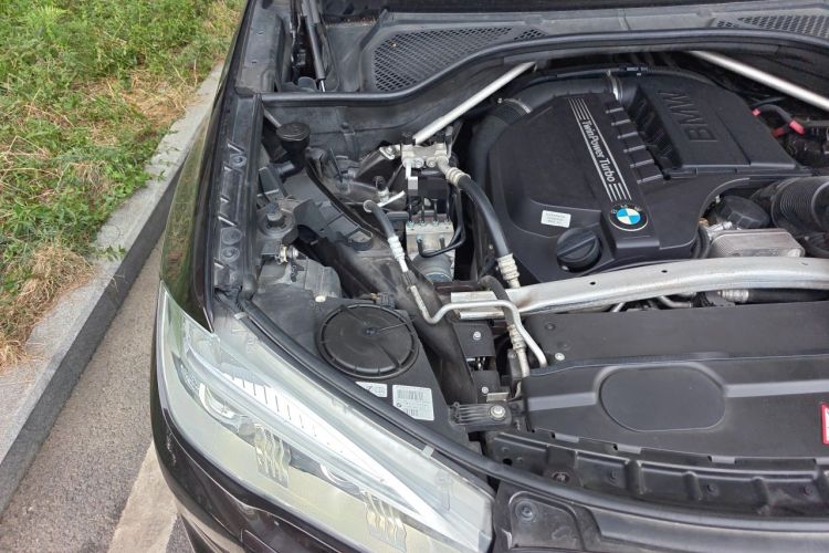 Used BMW X5 2014 xDrive35i Elegant Edition Engine Bay Right