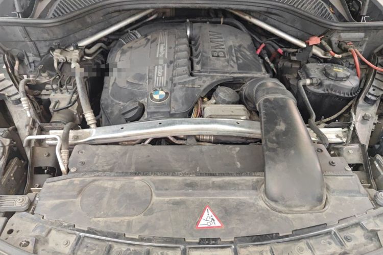 Used BMW X5  Engine Bay