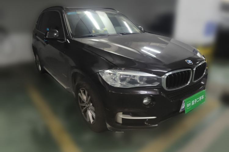 Used BMW X5 2014 xDrive35i Elegant Edition Front Right 45 Deg