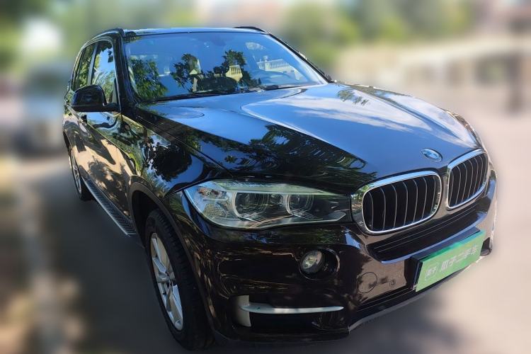 Used BMW X5 2014 xDrive35i Elegant Edition Front Right 45 Deg