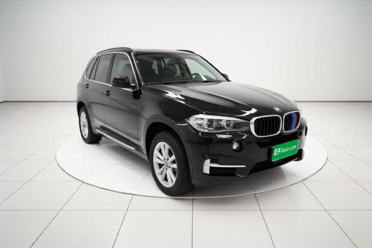 Used BMW X5 2014 xDrive35i Elegant Edition Front Right 45 Deg
