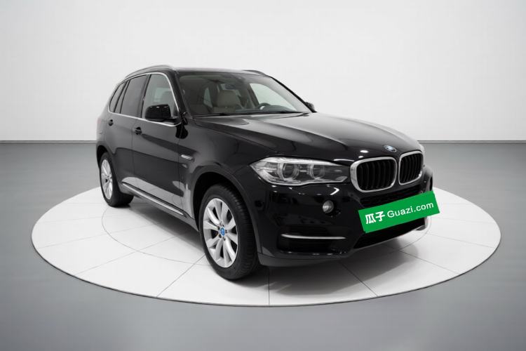 Used BMW X5 2014 xDrive35i Elegant Edition Front Right 45 Deg