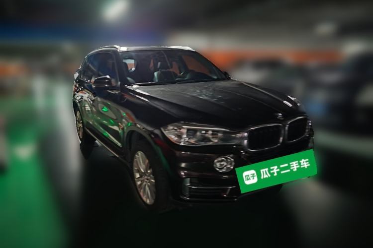 Used BMW X5 2014 xDrive35i Luxury Edition Front Right 45 Deg