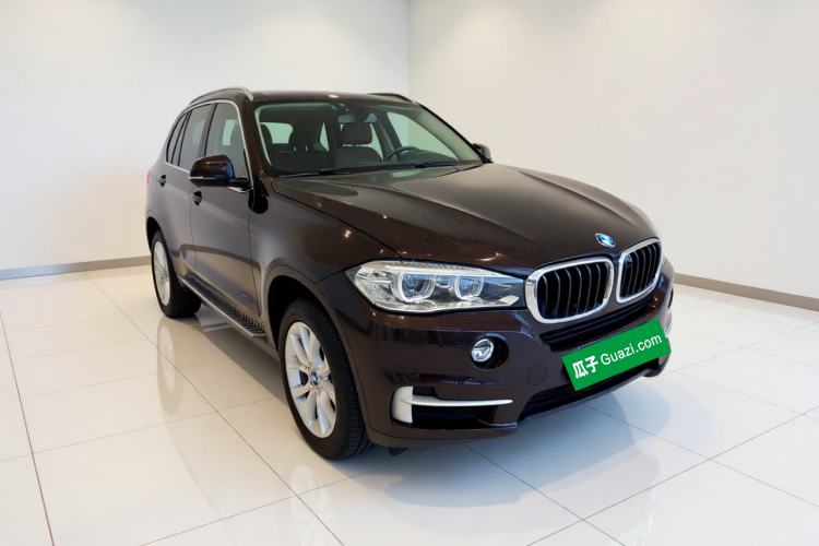 Used BMW X5 2014 xDrive35i Elegant Edition Front Right 45 Deg