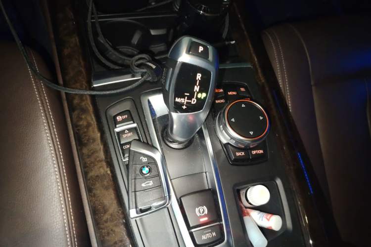 Used BMW X5 2014 xDrive35i Elegant Edition Gear Lever