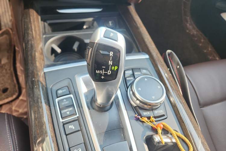 Used BMW X5 2014 xDrive35i Luxury Edition Gear Lever