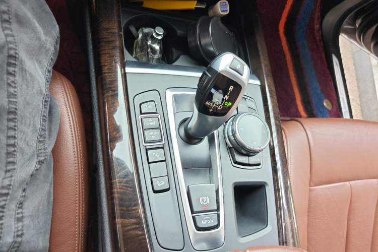 Used BMW X5 2014 xDrive35i Elegant Edition Gear Lever