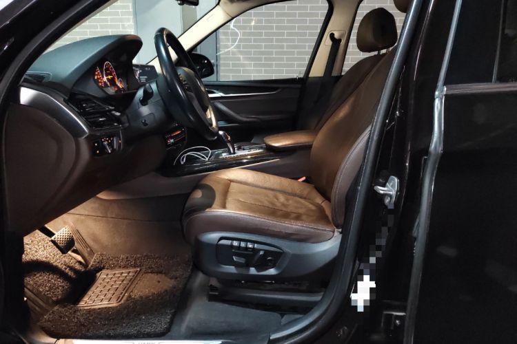 Used BMW X5 2014 xDrive35i Leading Model Left Front Seat