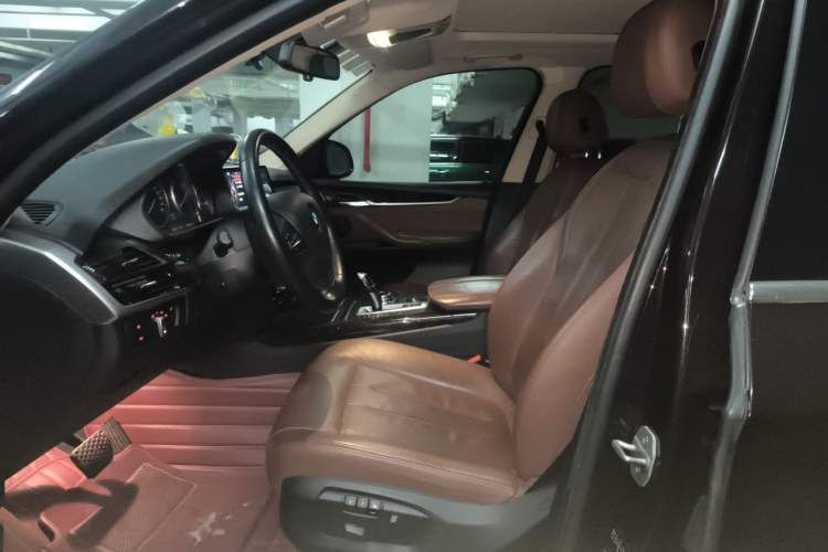 Used BMW X5 2014 xDrive35i Elegant Edition Left Front Seat
