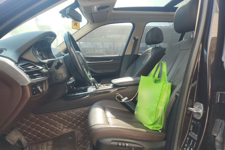 Used BMW X5 2014 xDrive35i Luxury Edition Left Front Seat