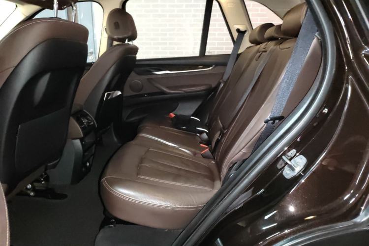 Used BMW X5 2014 xDrive35i Leading Model Left Rear Seat