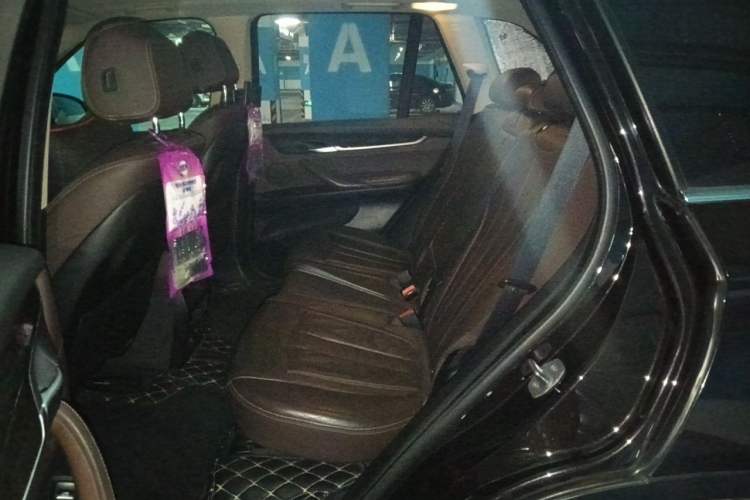 Used BMW X5 2014 xDrive35i Leading Model Left Rear Seat