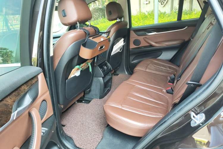 Used BMW X5 2014 xDrive35i Leading Model Left Rear Seat
