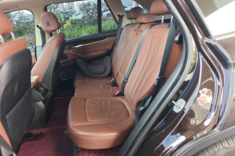 Used BMW X5 2014 xDrive35i Elegant Edition Left Rear Seat