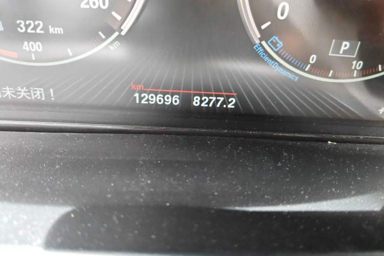 Used BMW X5 2014 xDrive35i Leading Model Odometer Close Up