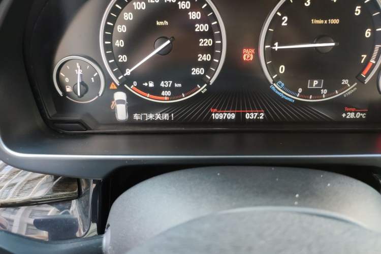 Used BMW X5  Odometer Close Up