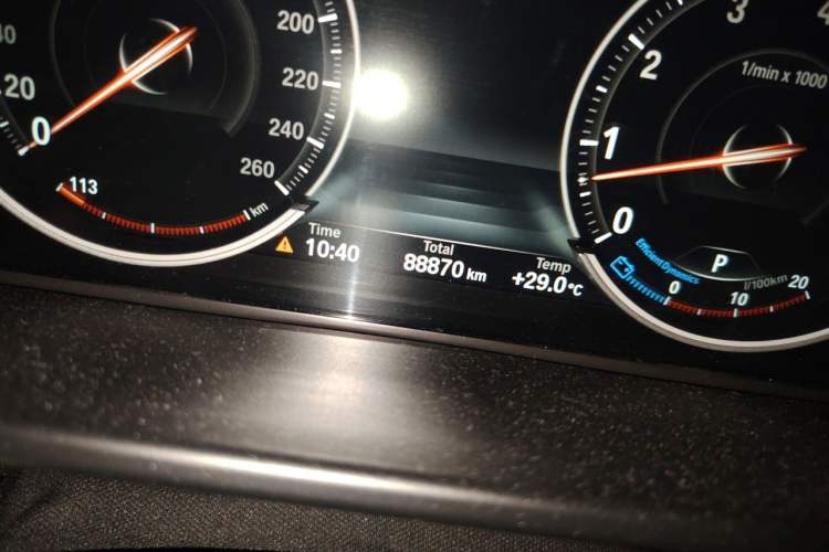 Used BMW X5 2014 xDrive35i Elegant Edition Odometer Close Up