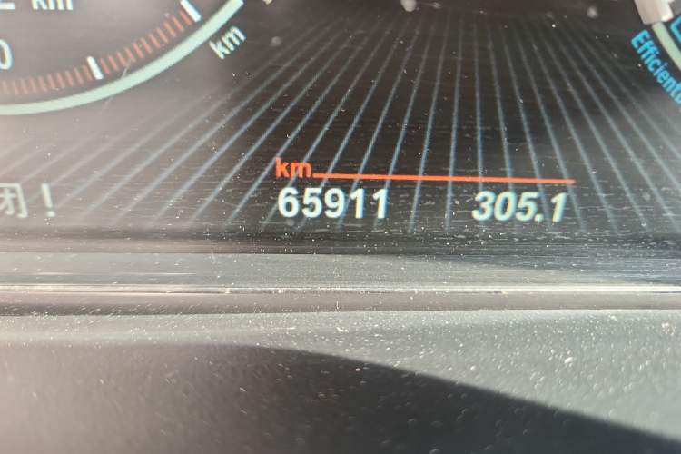 Used BMW X5 2014 xDrive35i Luxury Edition Odometer Close Up