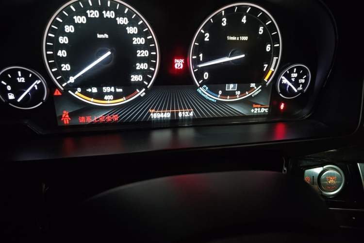 Used BMW X5 2014 xDrive35i Luxury Edition Odometer Close Up