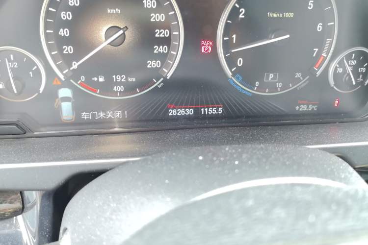 Used BMW X5 2014 xDrive35i Leading Model Odometer Close Up