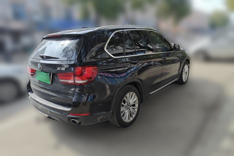 Used BMW X5 2014 xDrive35i Leading Model Rear Right 45 Deg