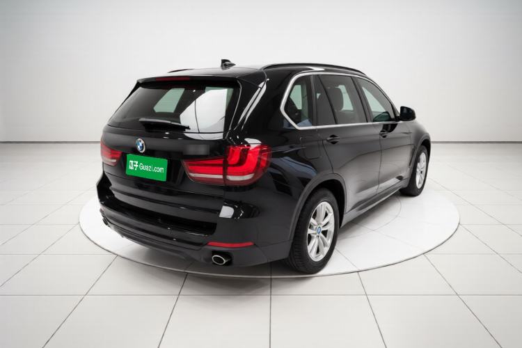 Used BMW X5 2014 xDrive35i Elegant Edition Rear Right 45 Deg
